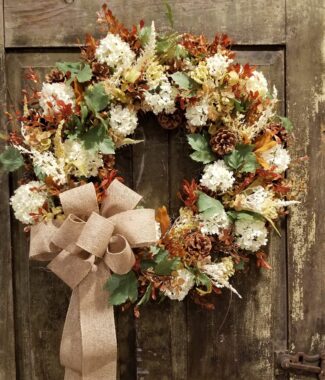 Snowball Viburnum 22" Wreath